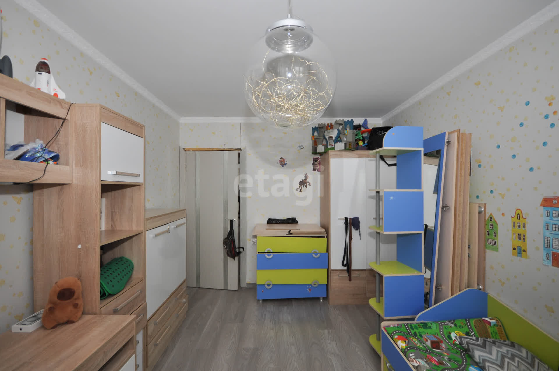 Продажа 4-комнатной квартиры, Южно-Сахалинск, Сахалинская область,  Южно-Сахалинск