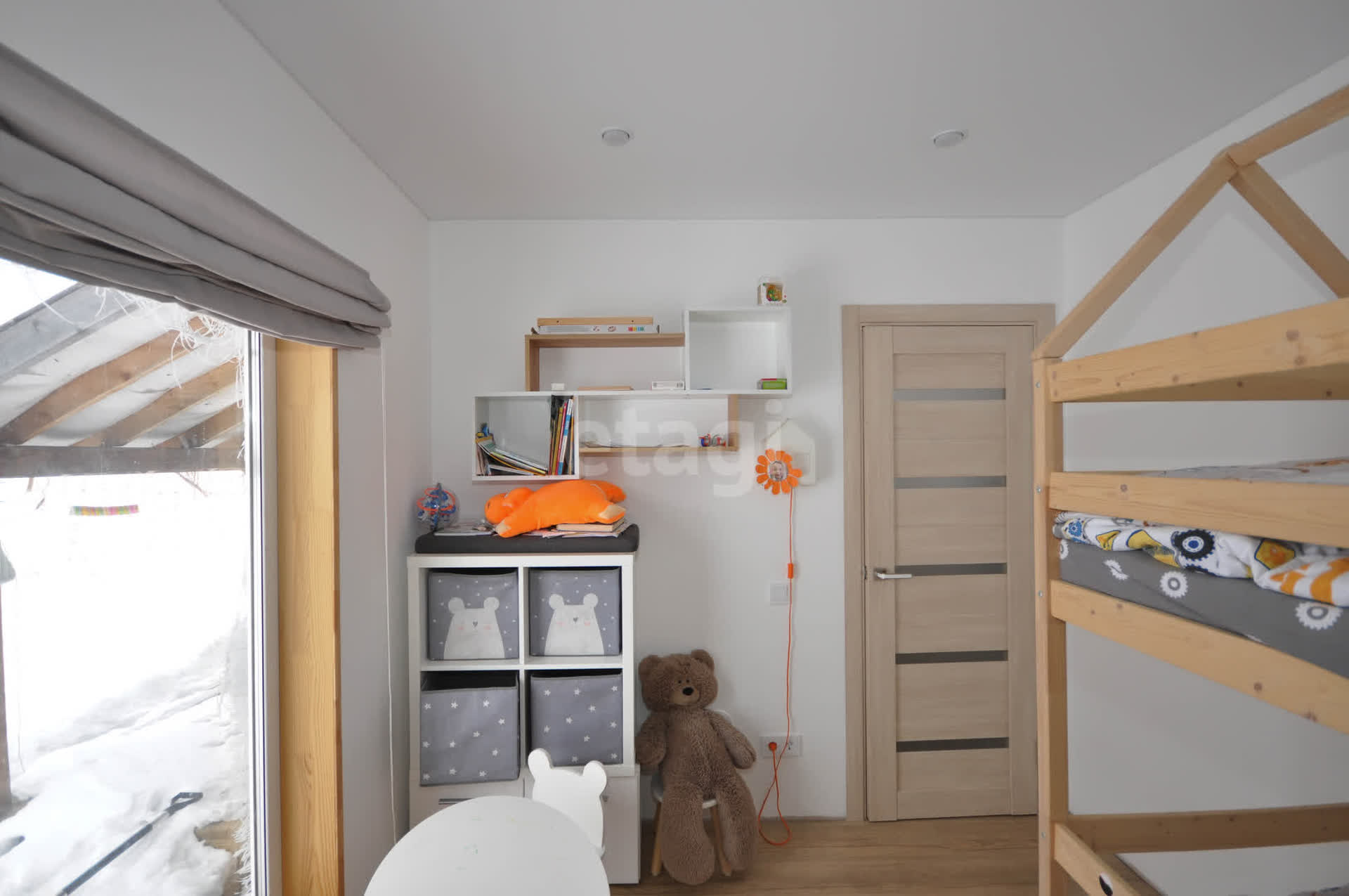 Продажа коммерческой недвижимости, 32м <sup>2</sup>, Южно-Сахалинск, Сахалинская область,  Южно-Сахалинск