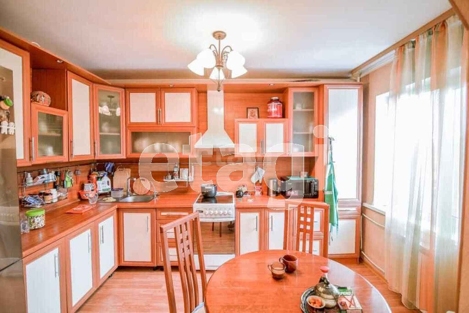 Продажа 4-комнатной квартиры, Южно-Сахалинск, Сахалинская область,  Южно-Сахалинск