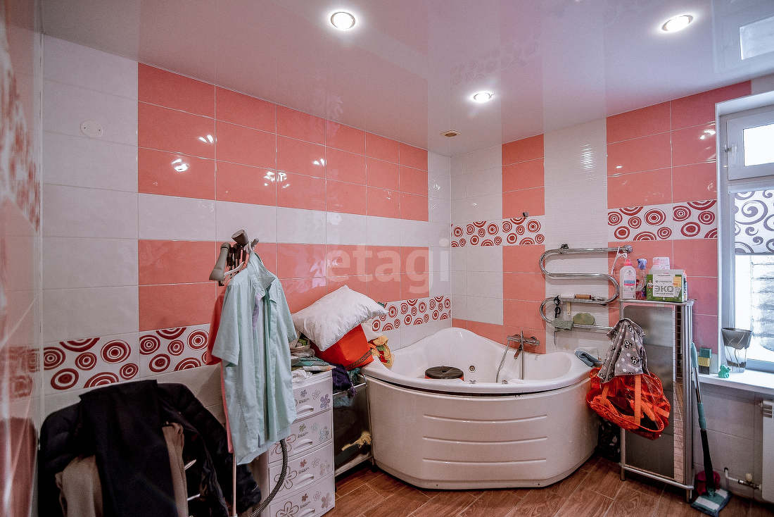 Продажа дома, 300м <sup>2</sup>, 10 сот., Южно-Сахалинск, Сахалинская область,  