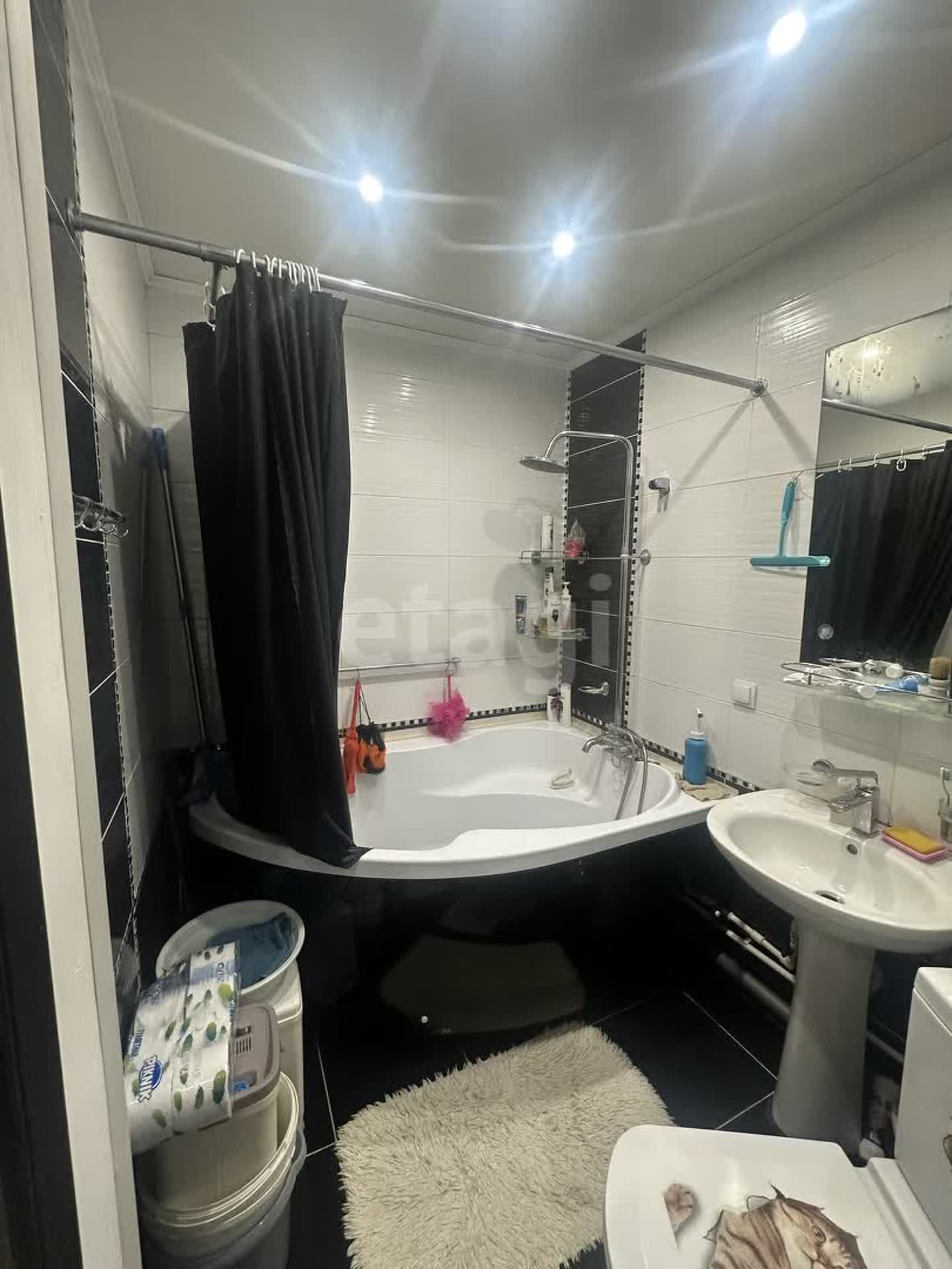 Продажа 2-комнатной квартиры, Южно-Сахалинск, Сахалинская область,  Южно-Сахалинск