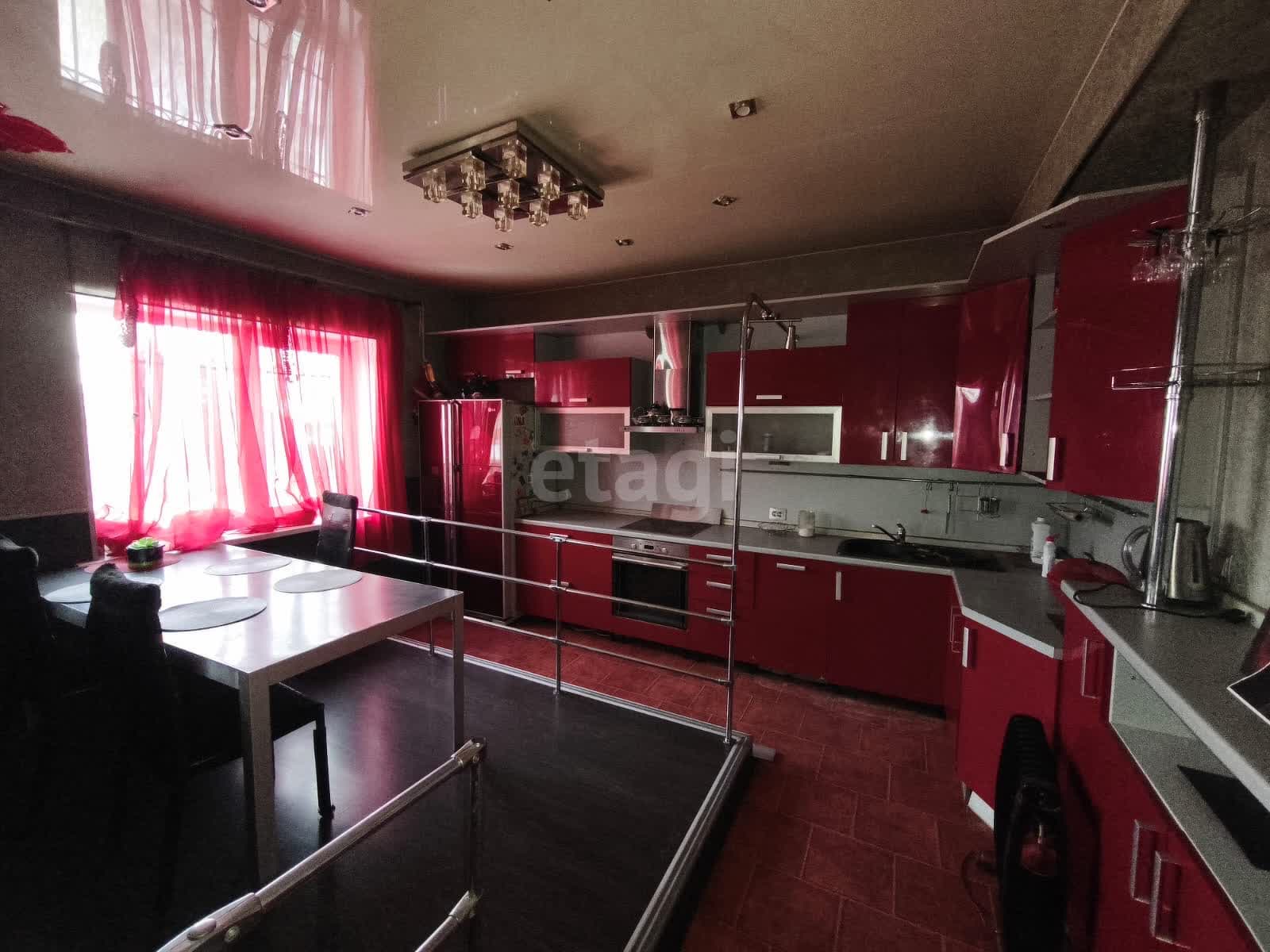 Продажа дома, 300м <sup>2</sup>, 8 сот., Улан-Удэ, Республика Бурятия,  Октябрьский