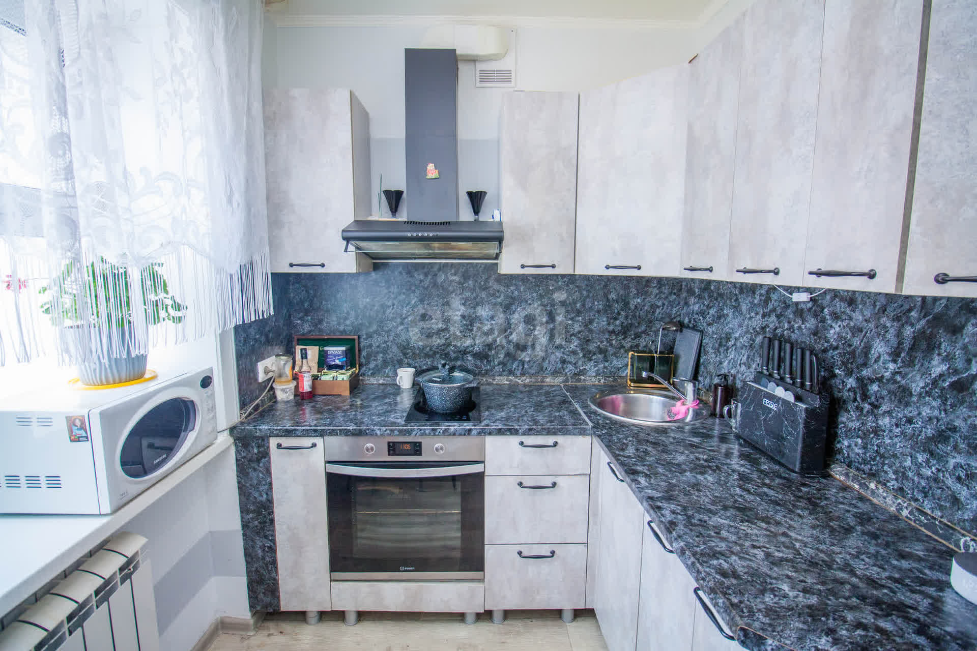 Продажа 3-комнатной квартиры, Южно-Сахалинск, Сахалинская область,  Южно-Сахалинск