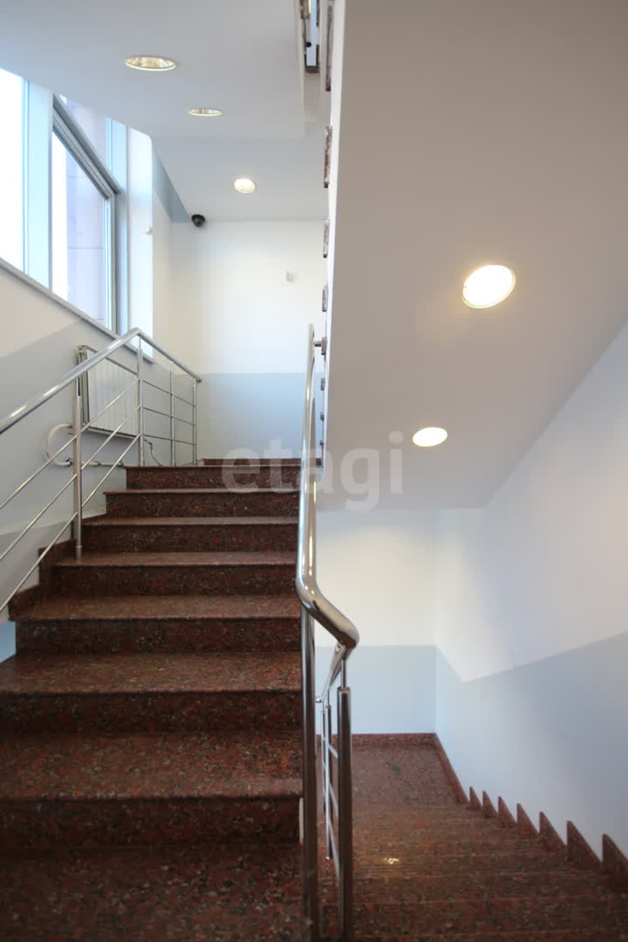 Аренда коммерческой недвижимости, 397м <sup>2</sup>, Новый Уренгой, Ямало-Ненецкий АО,  Новый Уренгой