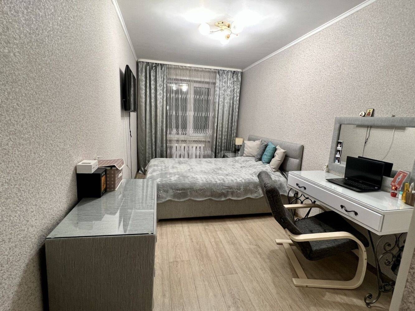 Продажа 2-комнатной квартиры, Южно-Сахалинск, Сахалинская область,  Южно-Сахалинск