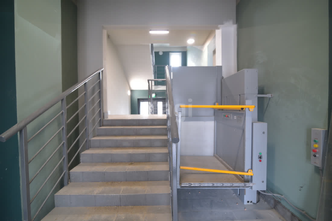 Продажа 2-комнатной квартиры, Южно-Сахалинск, Сахалинская область,  Южно-Сахалинск