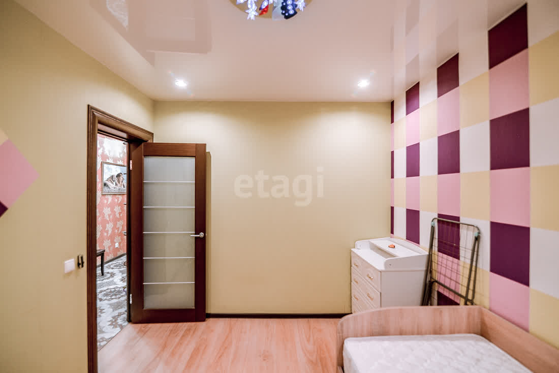 Продажа 2-комнатной квартиры, Южно-Сахалинск, Сахалинская область,  Южно-Сахалинск