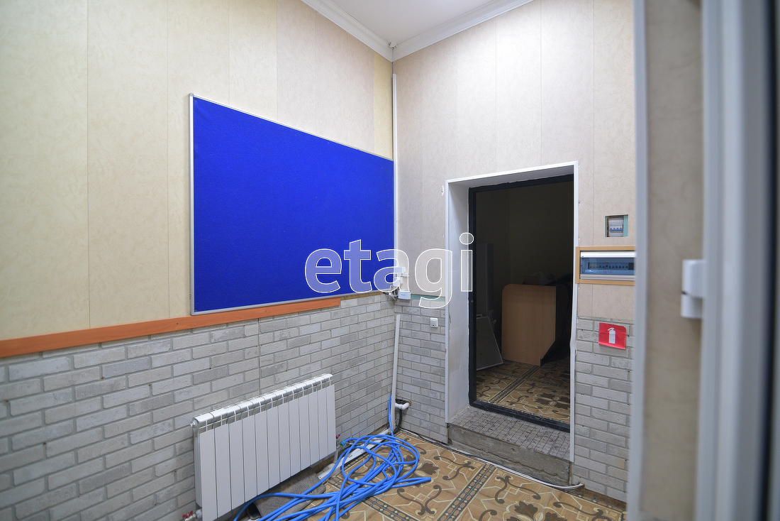 Продажа коммерческой недвижимости, 400м <sup>2</sup>, Южно-Сахалинск, Сахалинская область,  Южно-Сахалинск