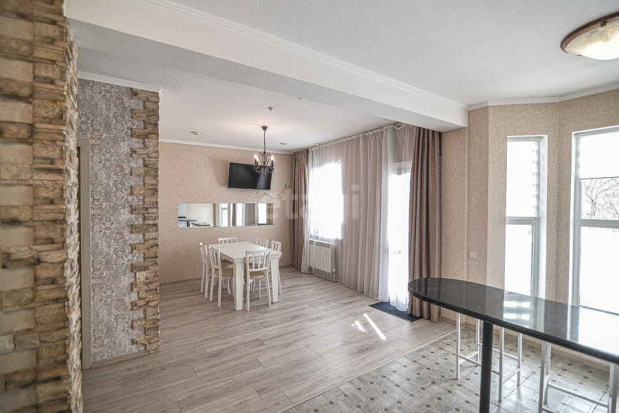 Аренда 4-комнатной квартиры, Южно-Сахалинск, Сахалинская область,  Южно-Сахалинск