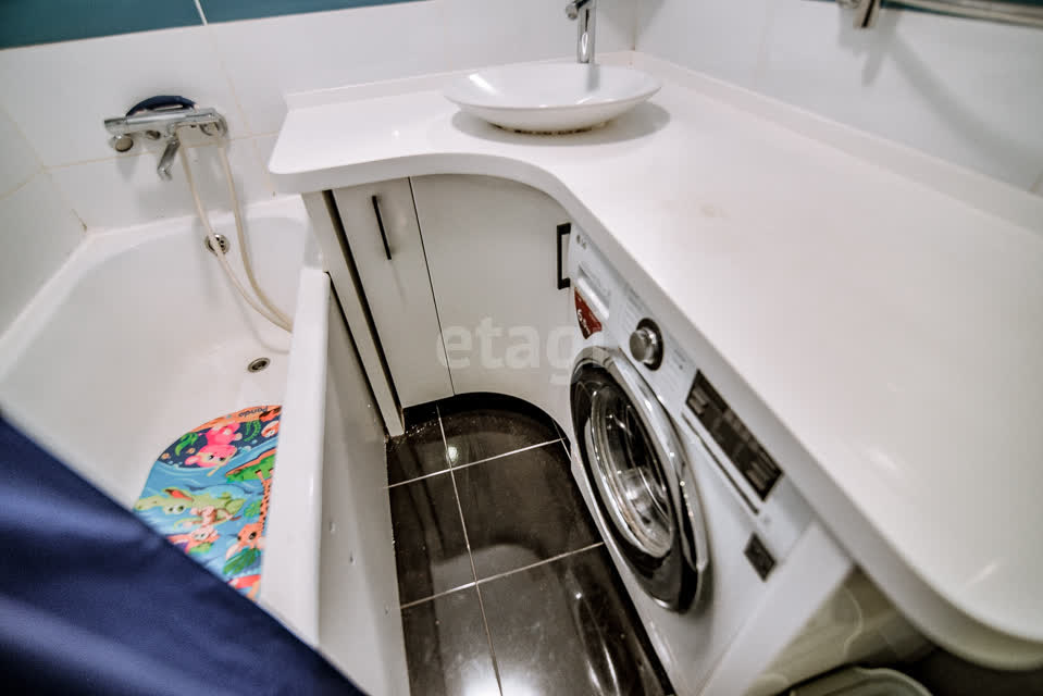 Продажа 3-комнатной квартиры, Южно-Сахалинск, Сахалинская область,  Южно-Сахалинск