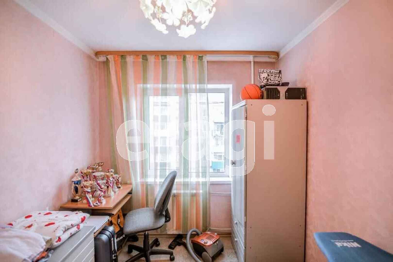 Продажа 4-комнатной квартиры, Южно-Сахалинск, Сахалинская область,  Южно-Сахалинск