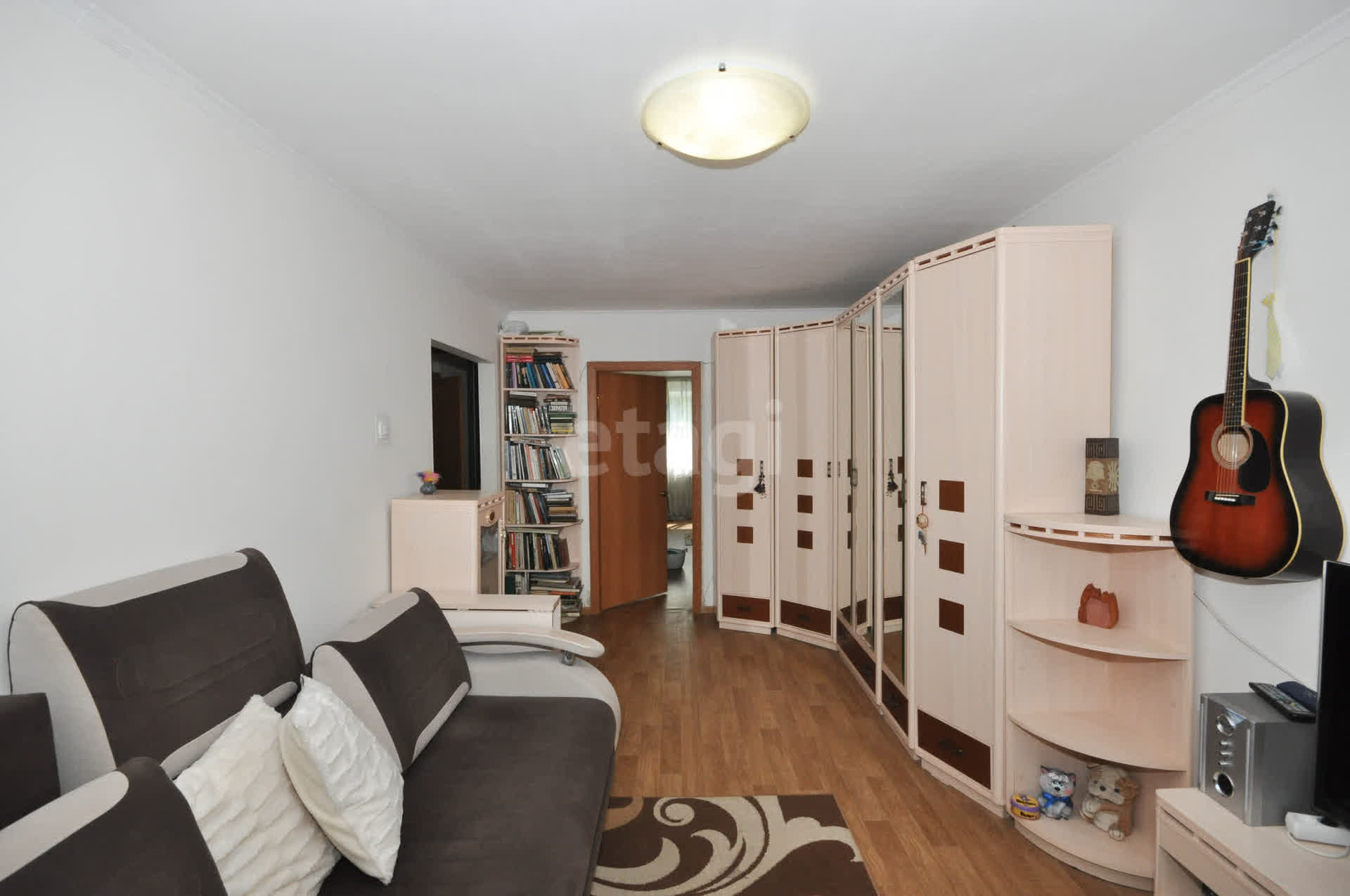 Продажа 2-комнатной квартиры, Южно-Сахалинск, Сахалинская область,  Южно-Сахалинск