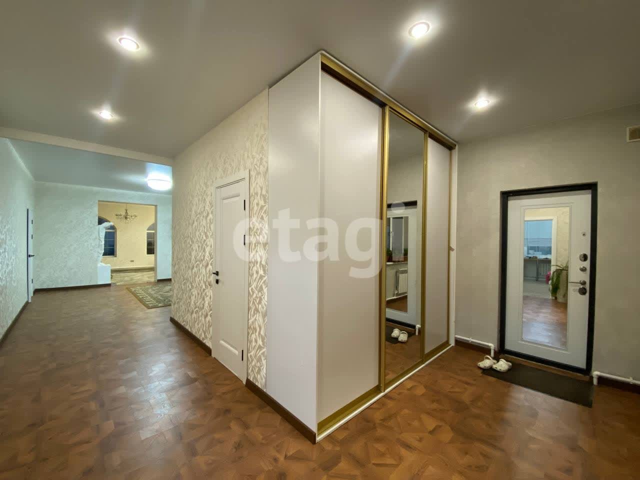 Продажа дома, 185м <sup>2</sup>, 8 сот., Улан-Удэ, Республика Бурятия,  Октябрьский