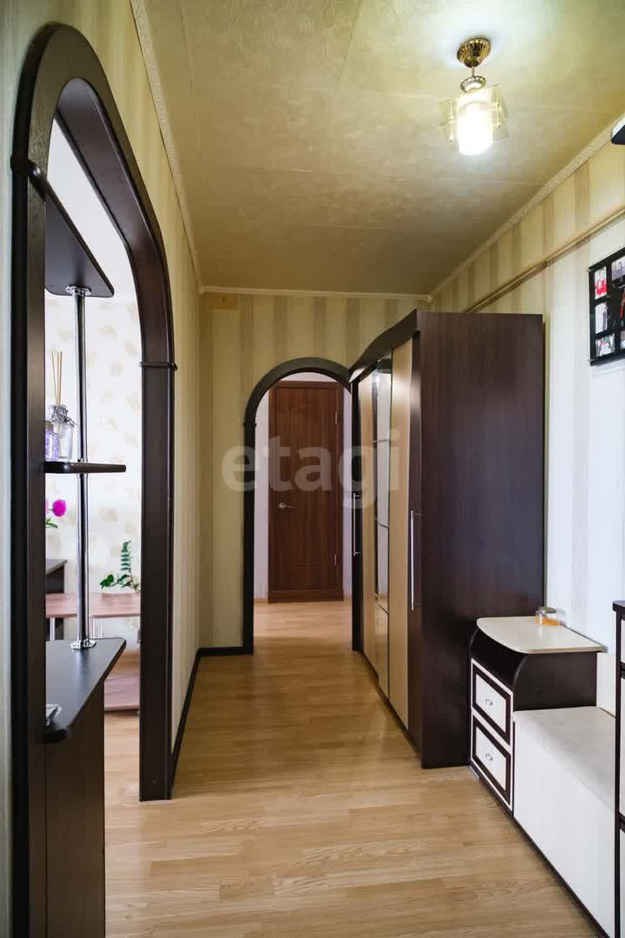 Продажа 4-комнатной квартиры, Амурск, Строителей пр-т,  64