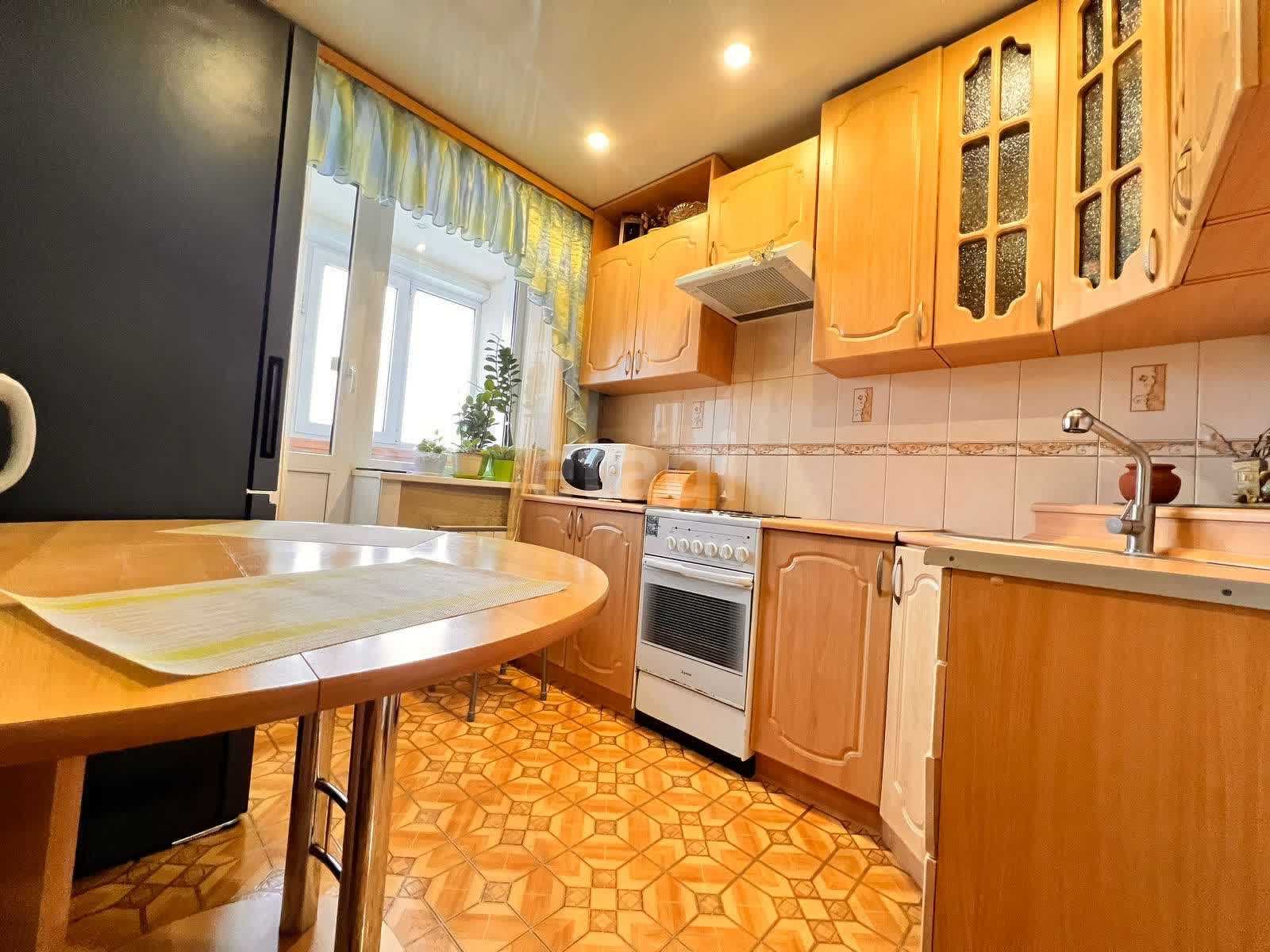 Продажа 2-комнатной квартиры, Южно-Сахалинск, Сахалинская область,  Южно-Сахалинск