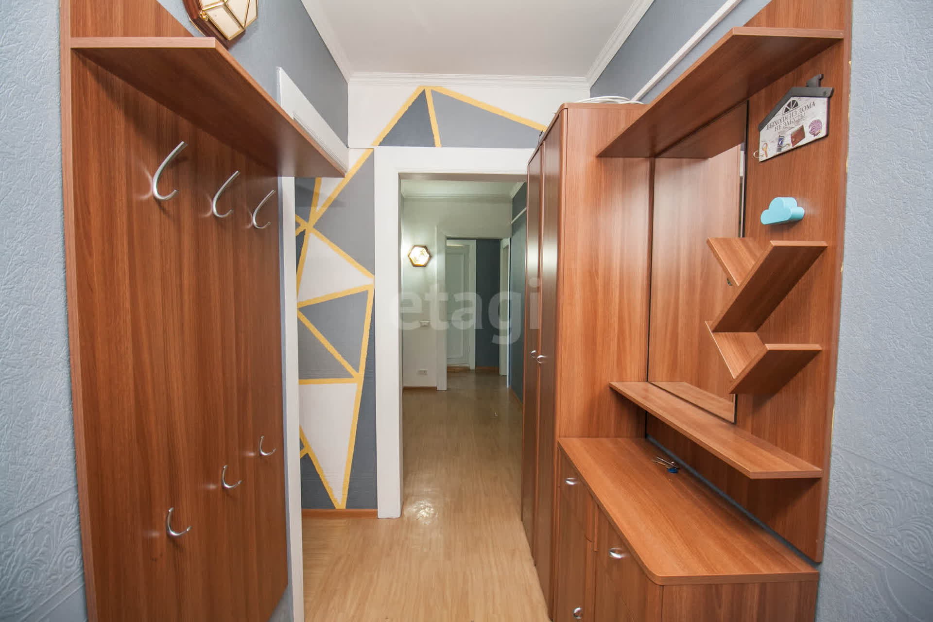 Продажа 4-комнатной квартиры, Южно-Сахалинск, Сахалинская область,  Южно-Сахалинск