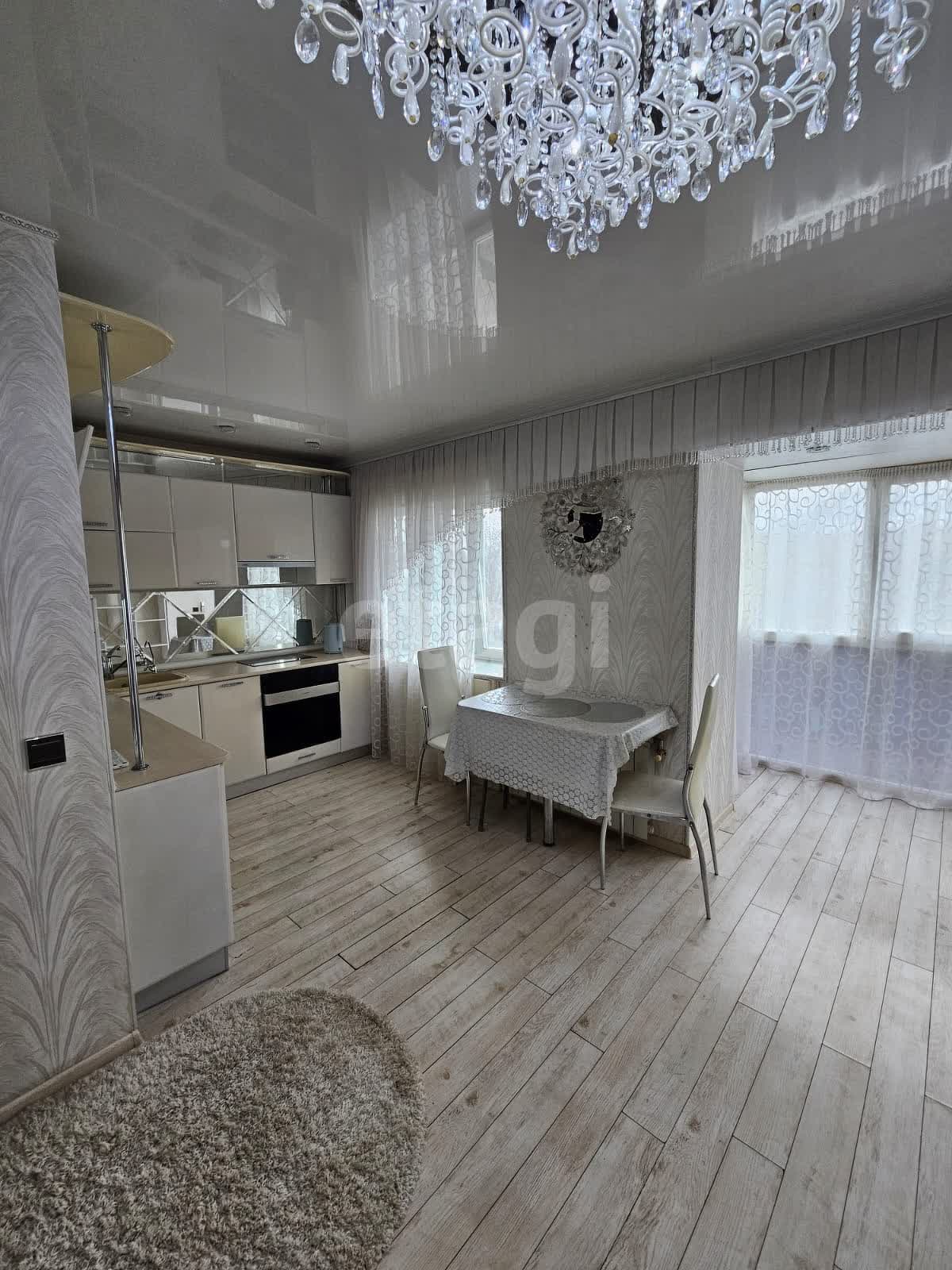 Продажа 1-комнатной квартиры, Комсомольск-на-Амуре, Ленина пр-т,  47