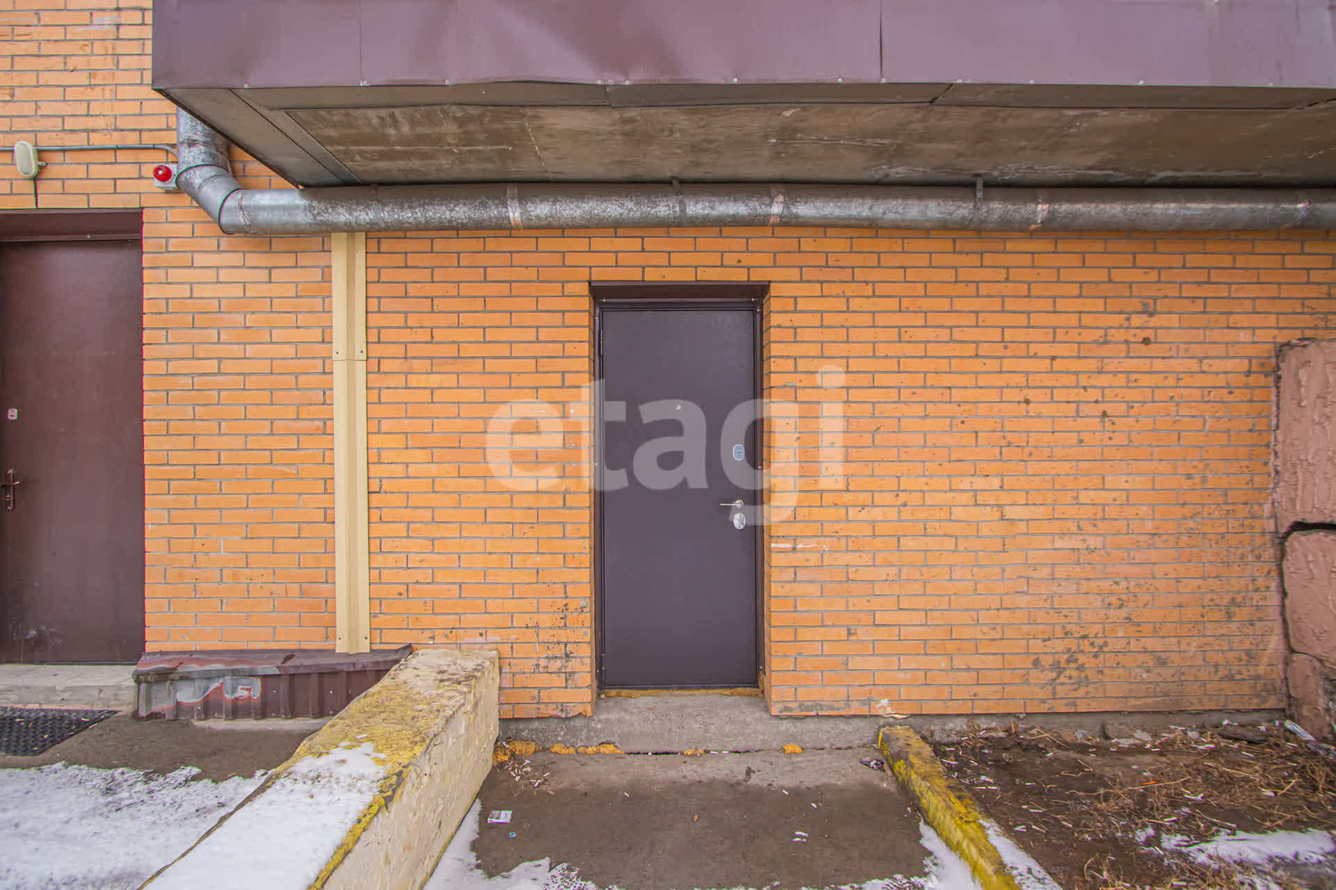 Продажа коммерческой недвижимости, 204м <sup>2</sup>, Улан-Удэ, Бурятия,  Улан-Удэ