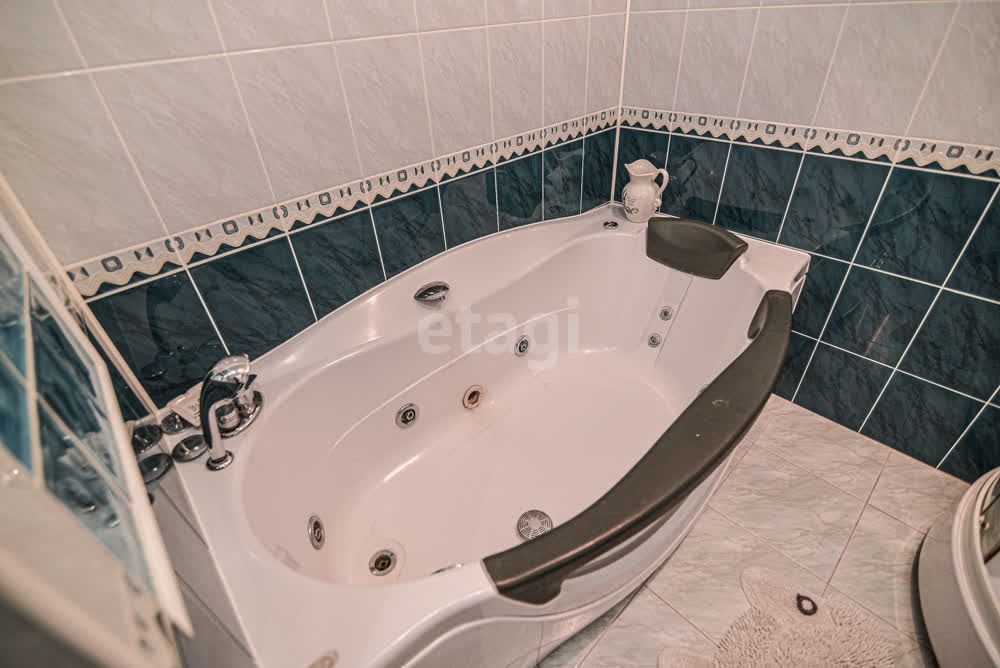 Аренда 3-комнатной квартиры, Южно-Сахалинск, Сахалинская область,  Южно-Сахалинск