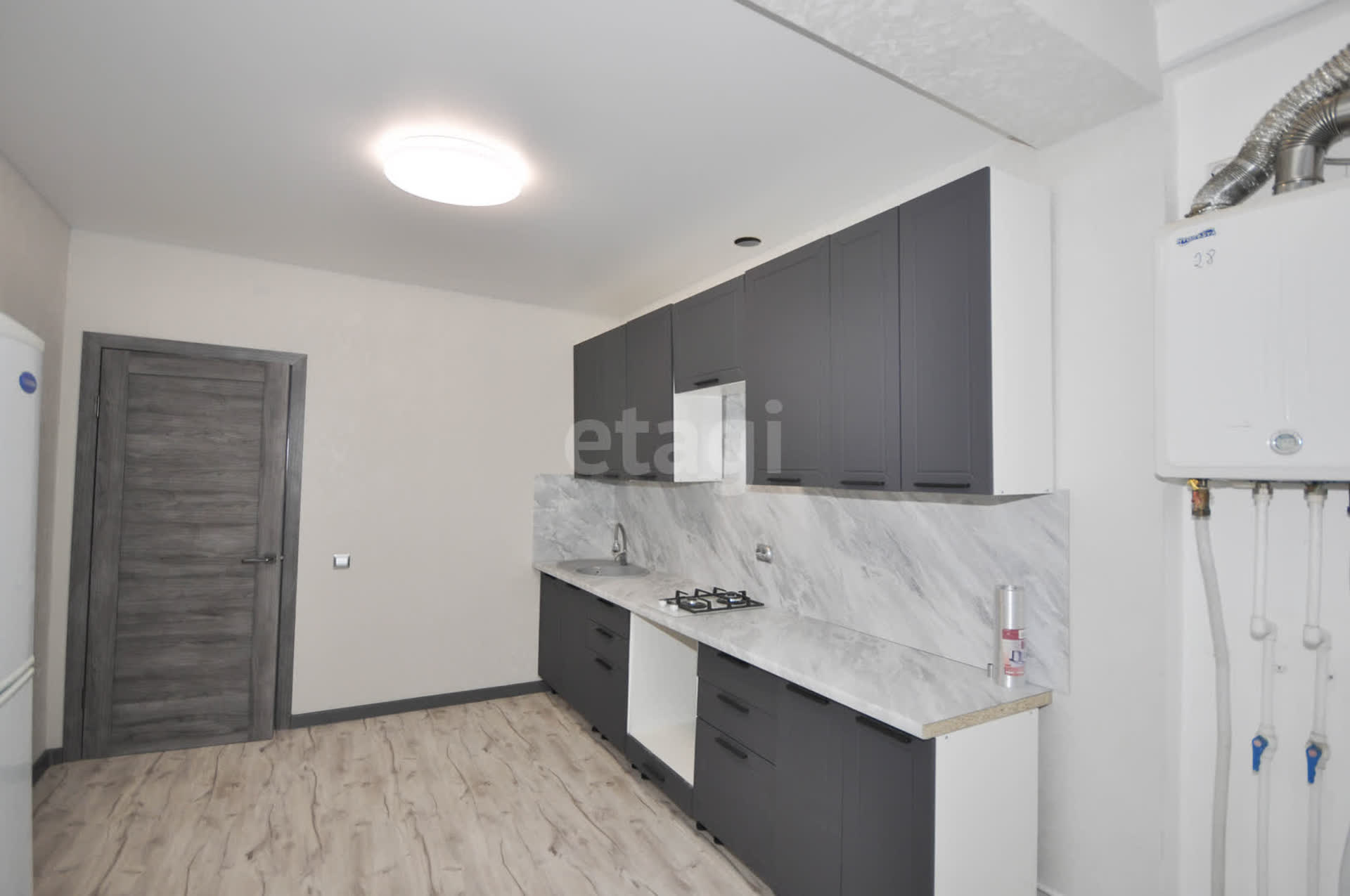 Продажа 2-комнатной квартиры, Южно-Сахалинск, Сахалинская область,  Южно-Сахалинск