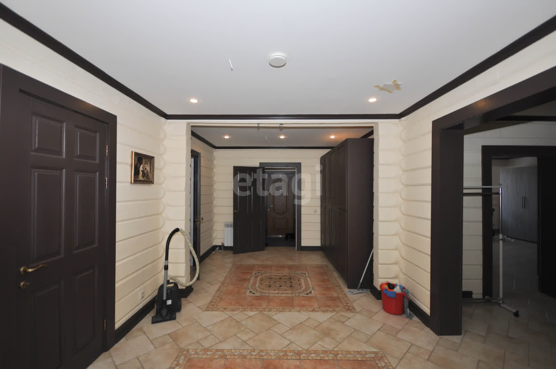 Аренда дома, 400м <sup>2</sup>, Южно-Сахалинск, Сахалинская область,  