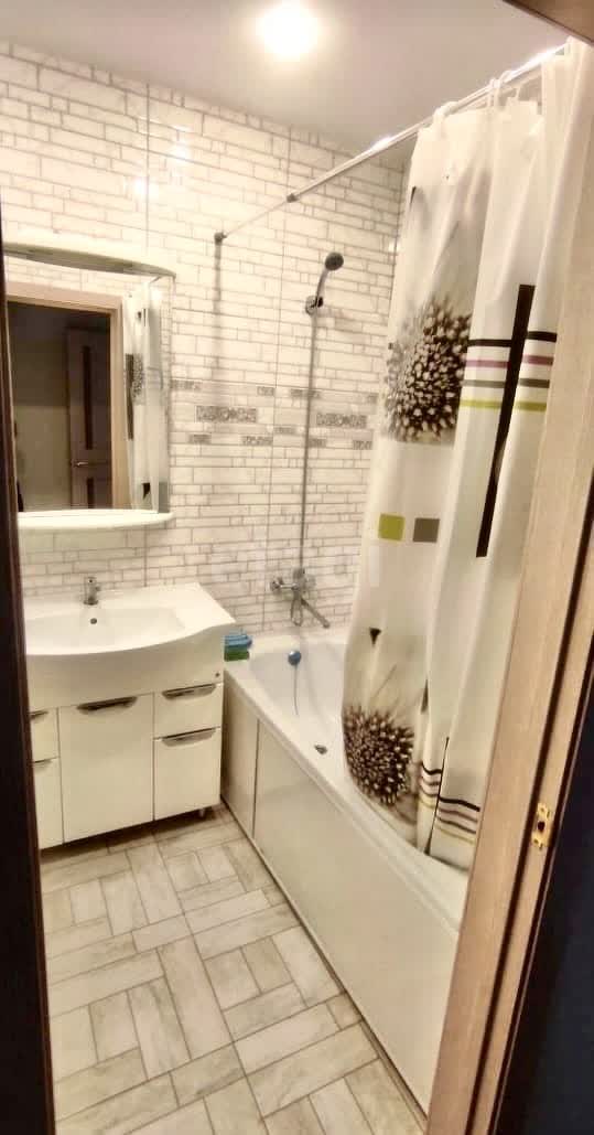 Продажа 2-комнатной квартиры, Южно-Сахалинск, Сахалинская область,  Южно-Сахалинск