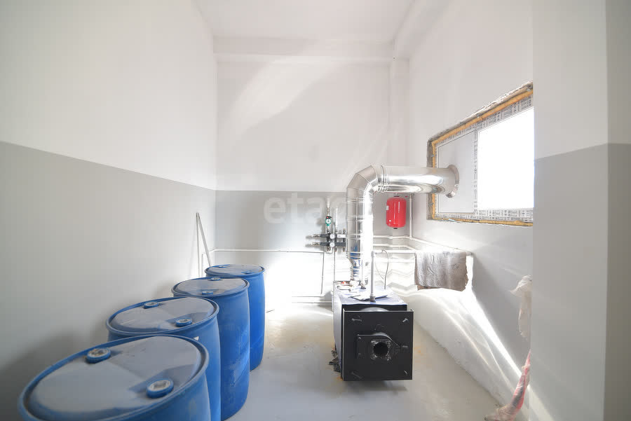 Аренда коммерческой недвижимости, 240м <sup>2</sup>, Южно-Сахалинск, Сахалинская область,  Южно-Сахалинск