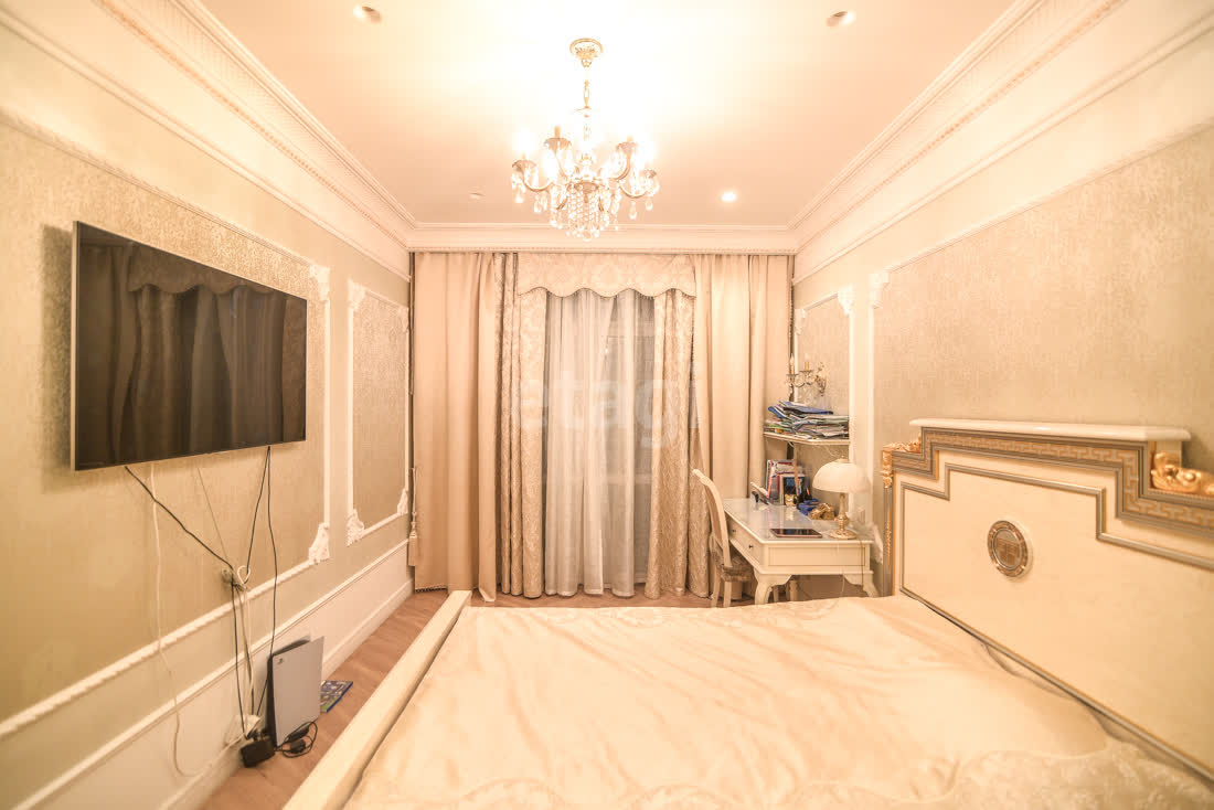 Продажа 4-комнатной квартиры, Южно-Сахалинск, Сахалинская область,  Южно-Сахалинск