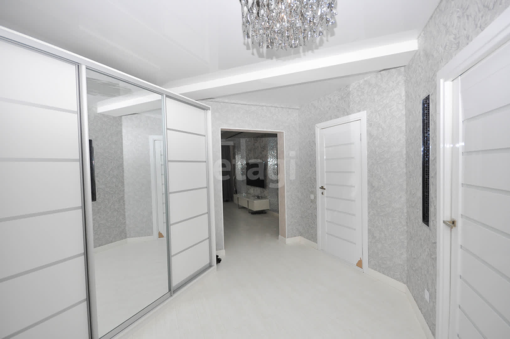 Продажа 3-комнатной квартиры, Южно-Сахалинск, Сахалинская область,  Южно-Сахалинск