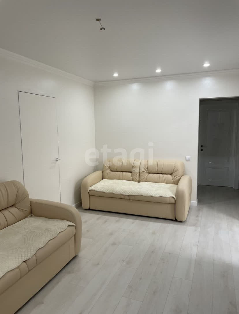 Продажа 4-комнатной квартиры, Южно-Сахалинск, Сахалинская область,  Южно-Сахалинск