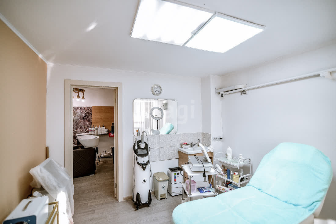 Продажа коммерческой недвижимости, 38м <sup>2</sup>, Южно-Сахалинск, Сахалинская область,  Южно-Сахалинск