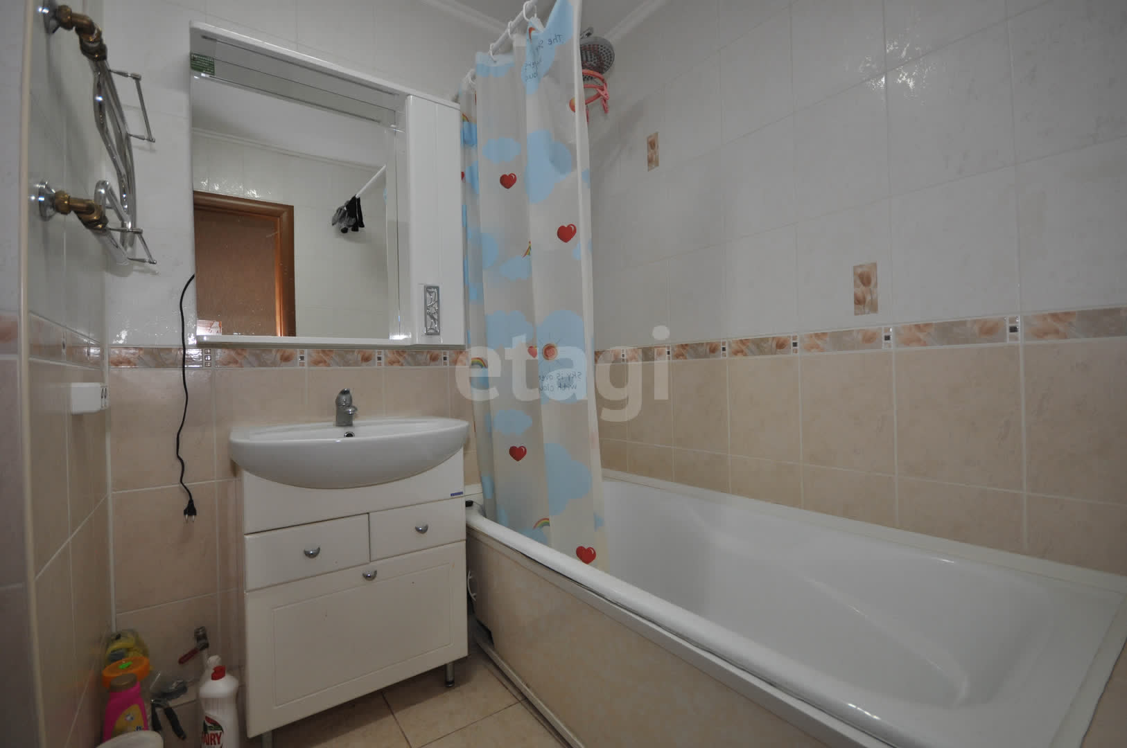 Продажа 4-комнатной квартиры, Южно-Сахалинск, Сахалинская область,  Южно-Сахалинск