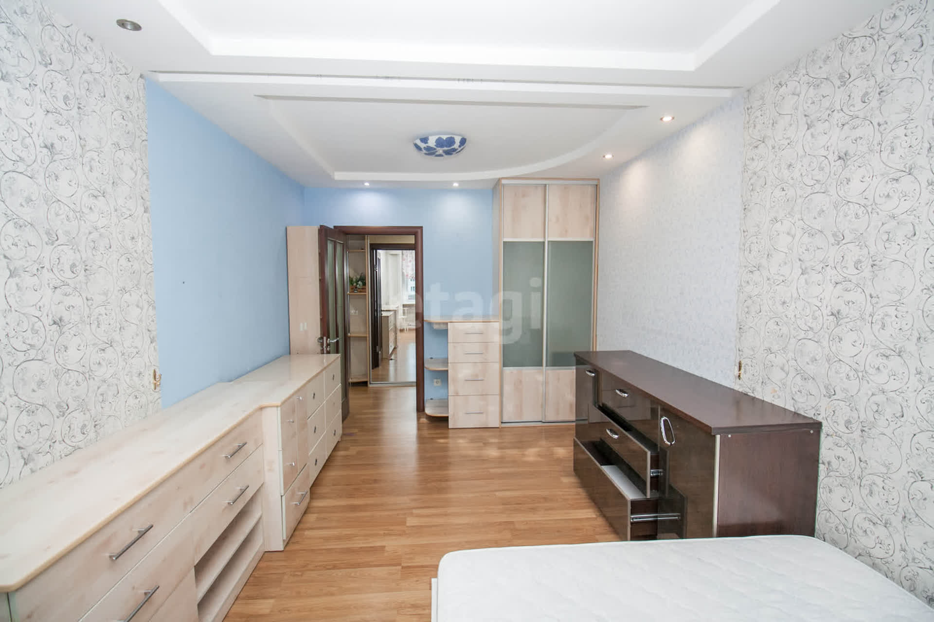 Продажа 3-комнатной квартиры, Южно-Сахалинск, Сахалинская область,  Южно-Сахалинск