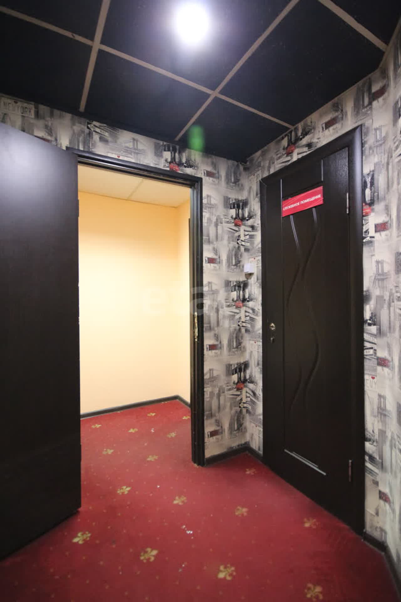 Аренда коммерческой недвижимости, 320м <sup>2</sup>, Новый Уренгой, Ямало-Ненецкий АО,  Новый Уренгой