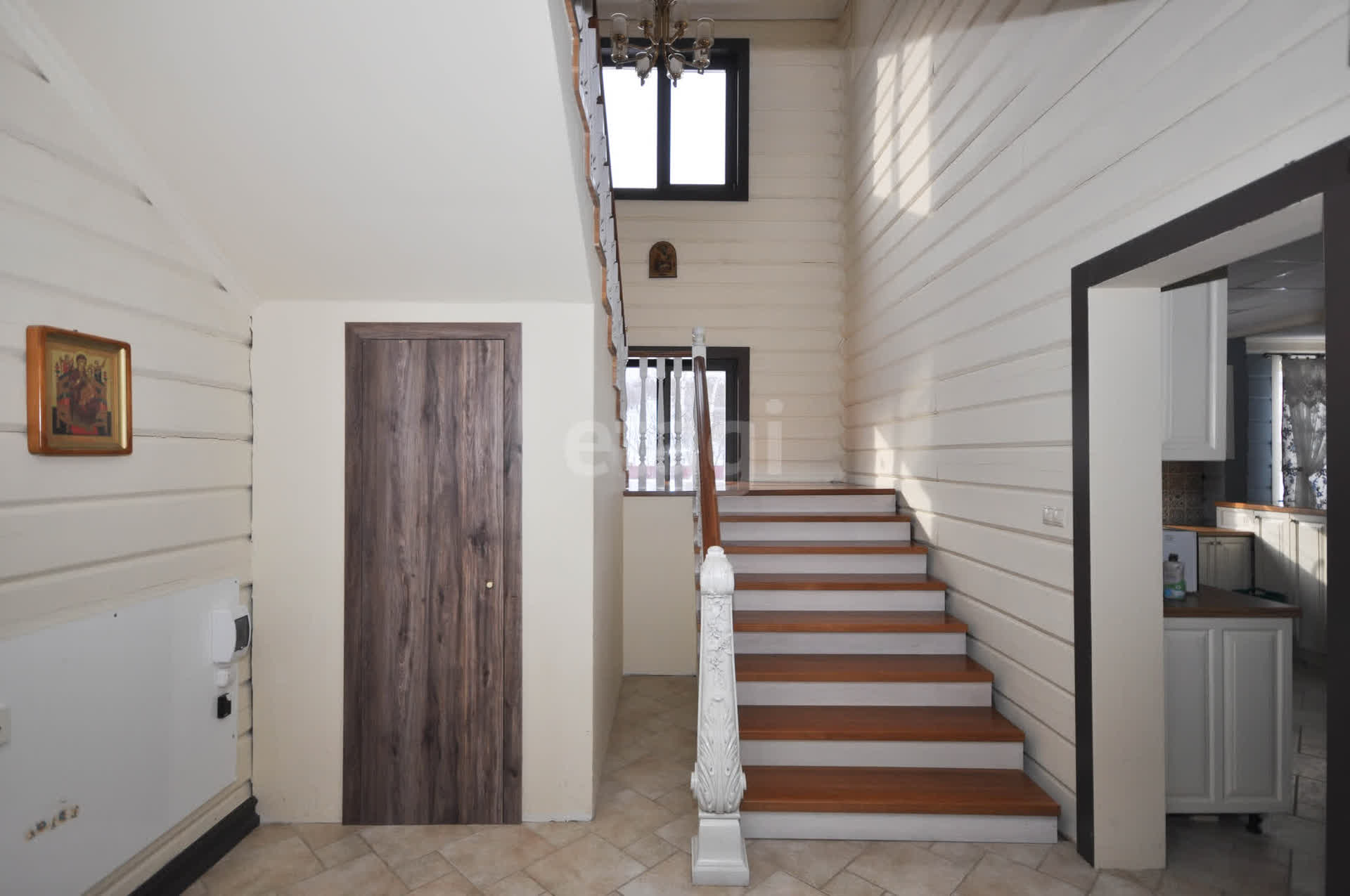 Аренда дома, 400м <sup>2</sup>, Южно-Сахалинск, Сахалинская область,  