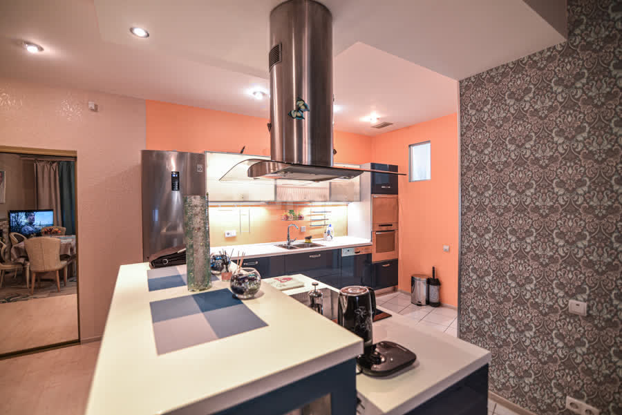 Продажа 3-комнатной квартиры, Южно-Сахалинск, Сахалинская область,  Южно-Сахалинск