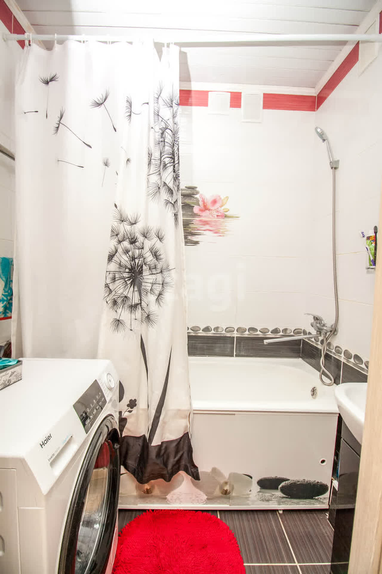 Продажа 2-комнатной квартиры, Южно-Сахалинск, Сахалинская область,  Южно-Сахалинск