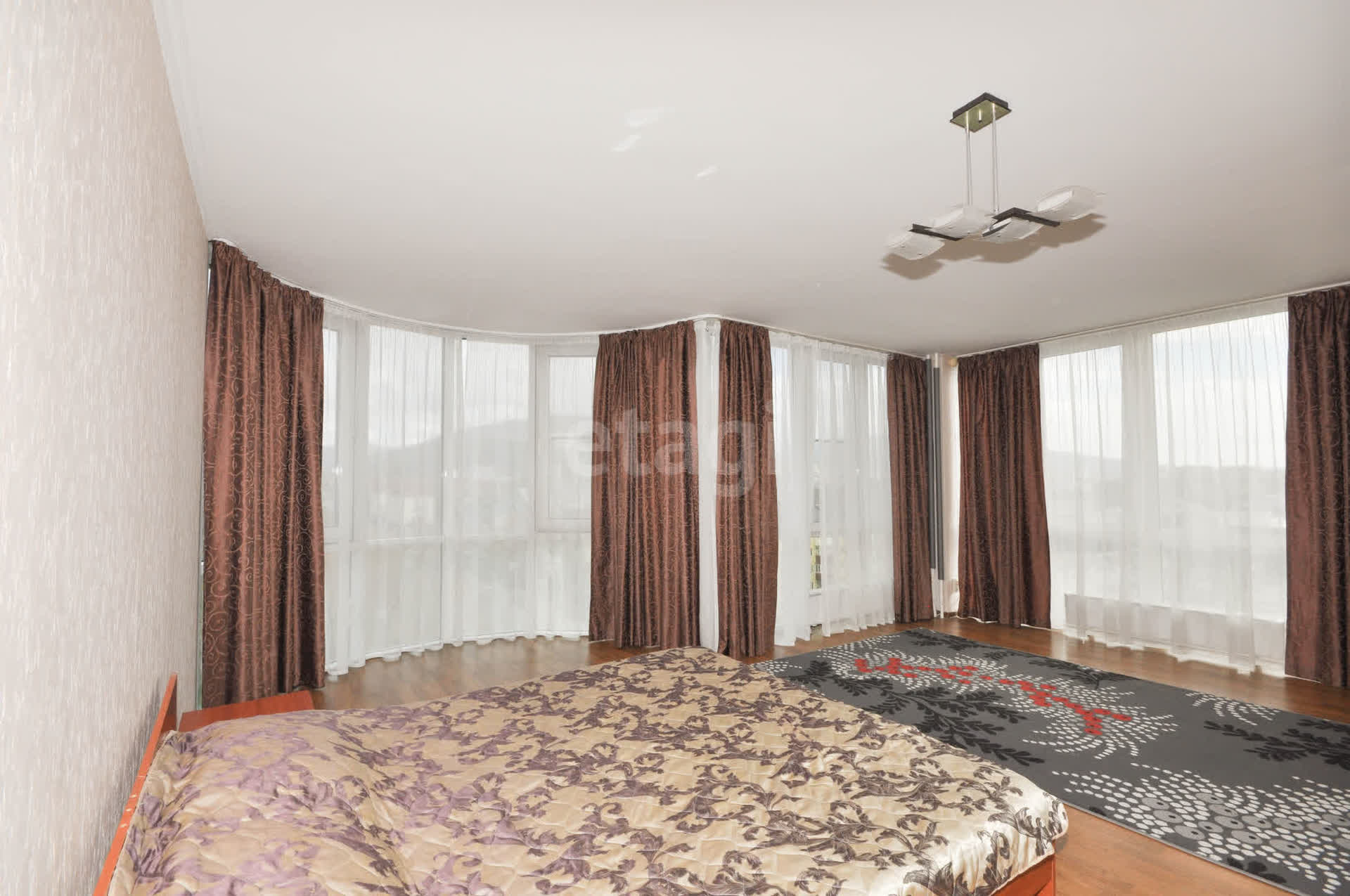 Продажа 3-комнатной квартиры, Южно-Сахалинск, Сахалинская область,  Южно-Сахалинск