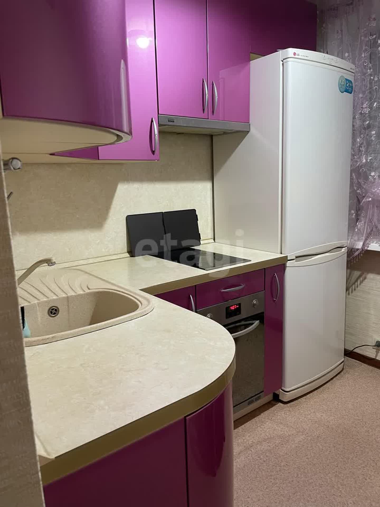 Продажа 2-комнатной квартиры, Южно-Сахалинск, Сахалинская область,  Южно-Сахалинск