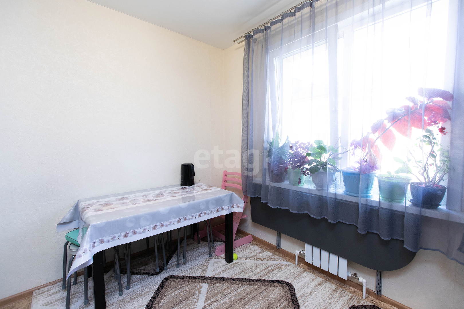 Продажа 3-комнатной квартиры, Южно-Сахалинск, Сахалинская область,  Южно-Сахалинск