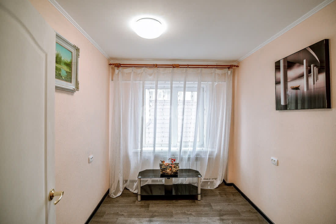 Продажа 4-комнатной квартиры, Южно-Сахалинск, Сахалинская область,  Южно-Сахалинск