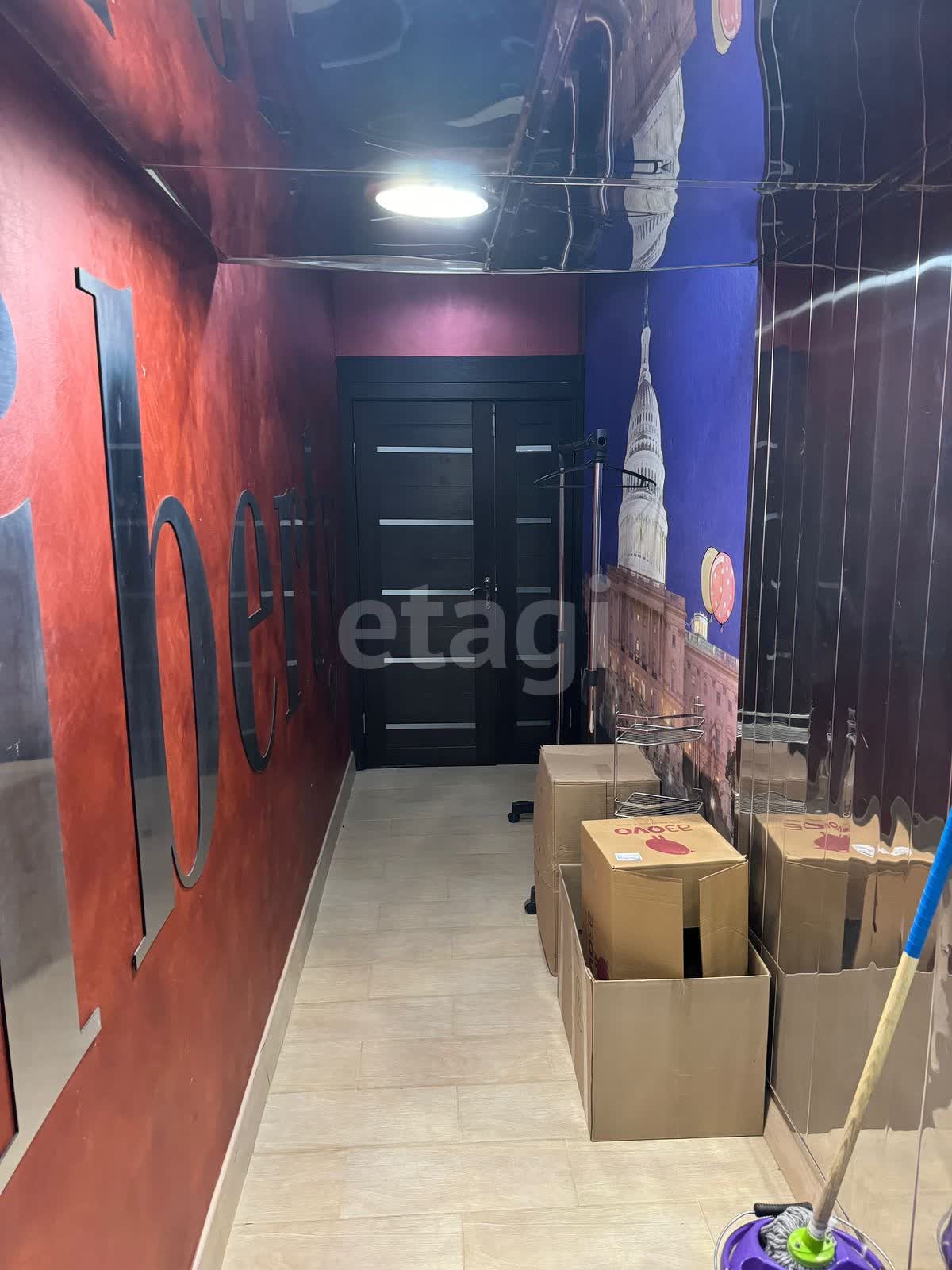 Продажа коммерческой недвижимости, 241м <sup>2</sup>, Новый Уренгой, Ямало-Ненецкий АО,  Новый Уренгой