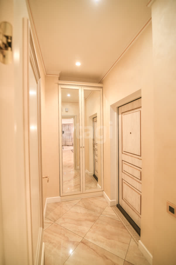 Продажа 4-комнатной квартиры, Южно-Сахалинск, Сахалинская область,  Южно-Сахалинск