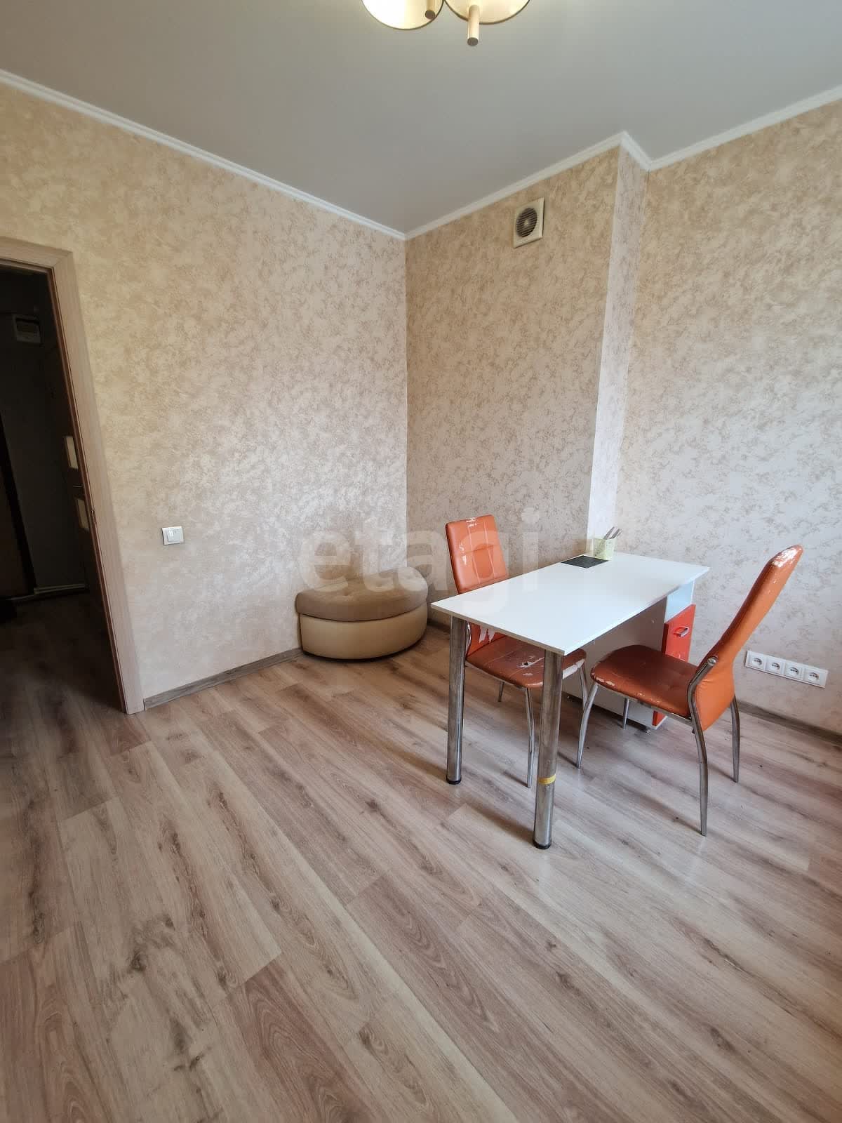 Продажа 2-комнатной квартиры, Южно-Сахалинск, Сахалинская область,  Южно-Сахалинск