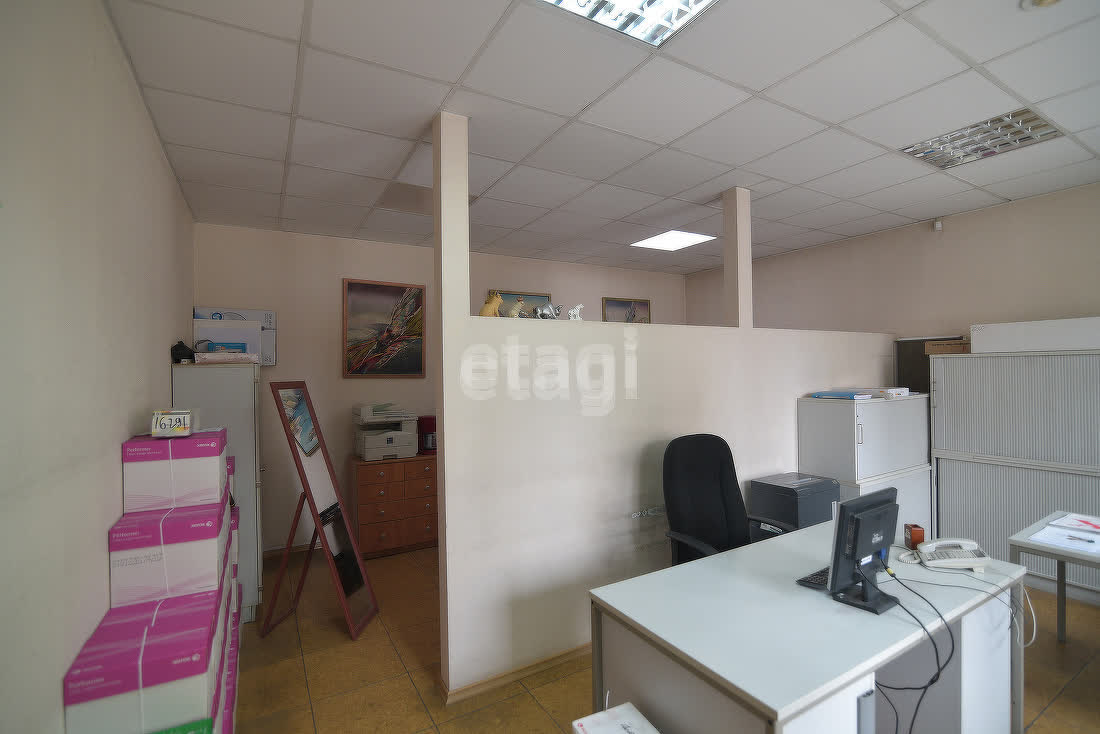 Продажа коммерческой недвижимости, 250м <sup>2</sup>, Южно-Сахалинск, Сахалинская область,  Южно-Сахалинск