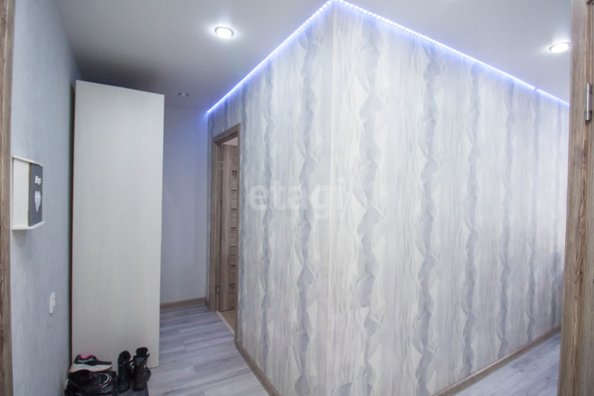 Продажа 2-комнатной квартиры, Южно-Сахалинск, Сахалинская область,  Южно-Сахалинск