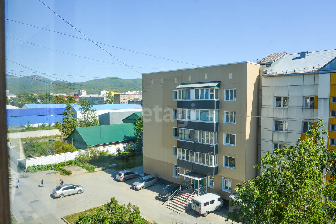 Продажа 4-комнатной квартиры, Южно-Сахалинск, Сахалинская область,  Южно-Сахалинск