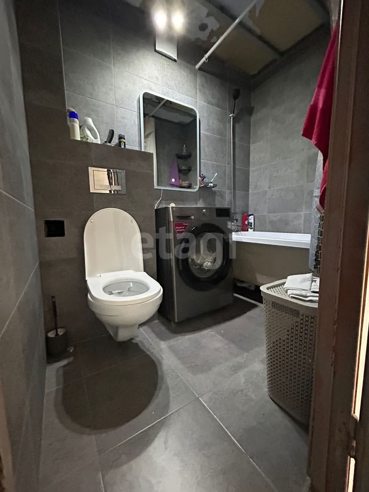 Продажа 2-комнатной квартиры, Южно-Сахалинск, Сахалинская область,  Южно-Сахалинск