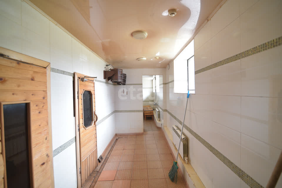 Продажа коммерческой недвижимости, 256м <sup>2</sup>, Южно-Сахалинск, Сахалинская область,  Южно-Сахалинск