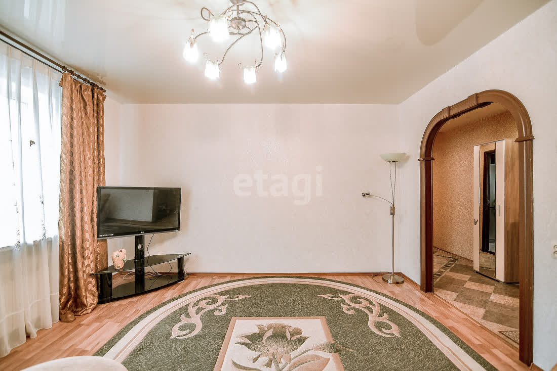 Продажа 4-комнатной квартиры, Южно-Сахалинск, Сахалинская область,  Южно-Сахалинск